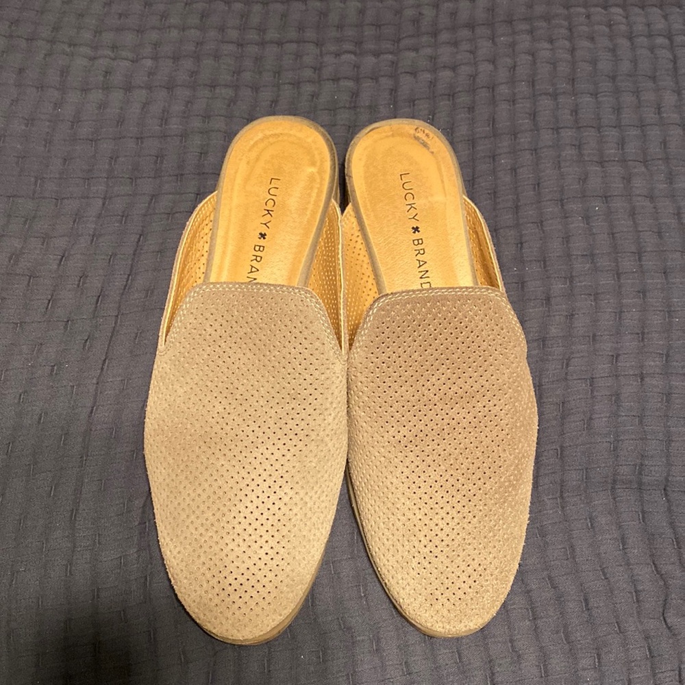 Slip on Lucky Brand shoes